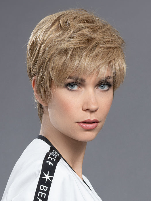 ENCORE by ELLEN WILLE in CARAMEL MIX 26.14.20 | Light Golden Blonde and Medium Ash Blonde with Light Strawberry Blonde Blend *Style has been cut*