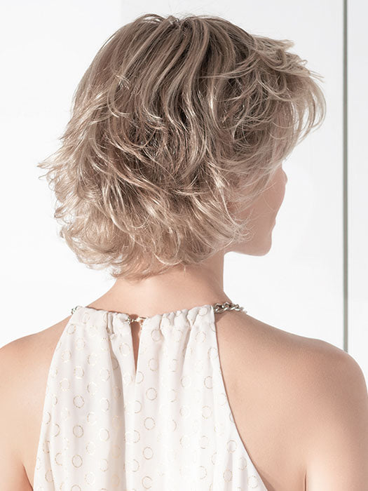 BLOOM by ELLEN WILLE in CHAMPAGNE ROOTED 22.26.20 | | Light Neutral Blonde and Light Golden Blonde with Light Strawberry Blonde Blend and Shaded Roots