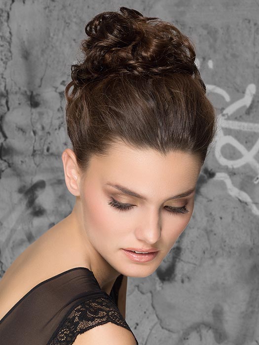Gives you volume and soft curls on an easy to attach scrunchie