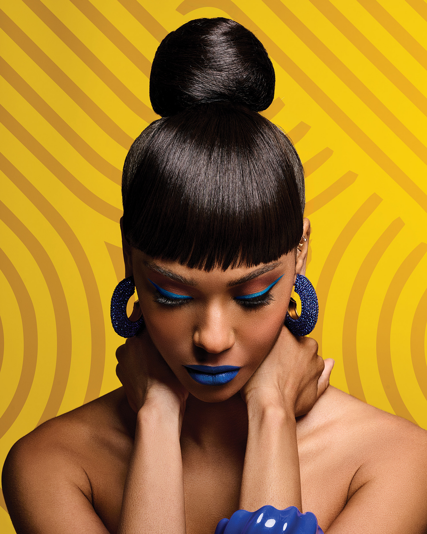 Kim Kimble - Sleek Style Bun & Bangs