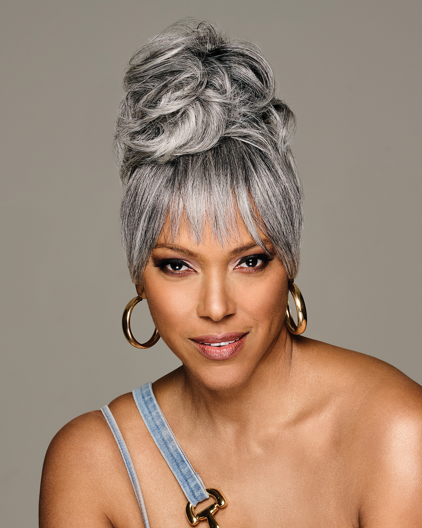 Kim Kimble - Sleek Style Bun & Bangs
