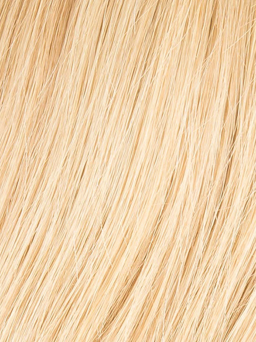 CHAMPAGNE ROOTED 26.22 | Light Beige Blonde, Medium Honey Blonde, and Platinum Blonde Blend with Dark Roots